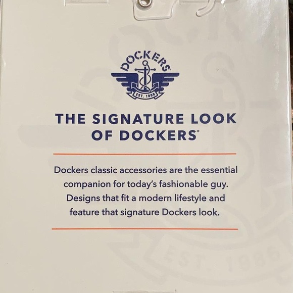 NIB Dockers handkerchief set - Picture 2 of 4